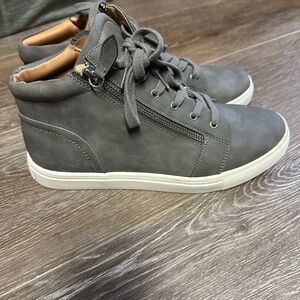 New Dolce Vita High Top Alison shoe  size 8